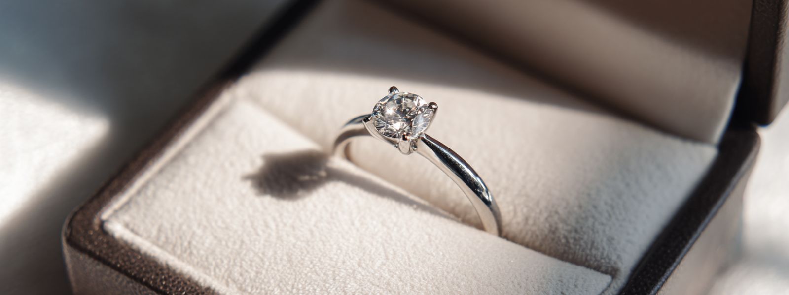 Best Minimalist Engagement Rings