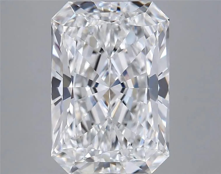 2.52ct Radiant Lab Grown Diamond (Colour E, Clarity VVS1, IGI Certified)