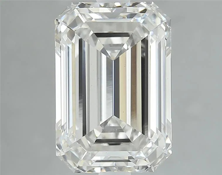 3.04 Carats EMERALD Diamond