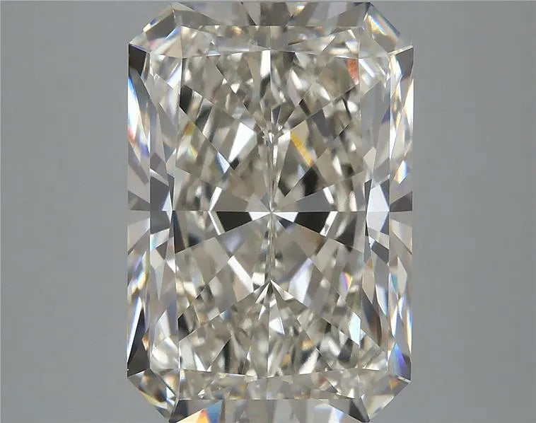 5.02ct Radiant Lab Grown Diamond (Colour I, Clarity VVS2, IGI Certified)