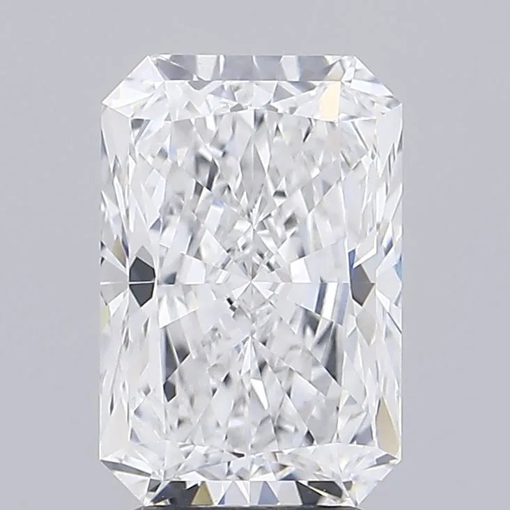 3.02ct Radiant Lab Grown Diamond (Colour E, Clarity VVS1, IGI Certified)