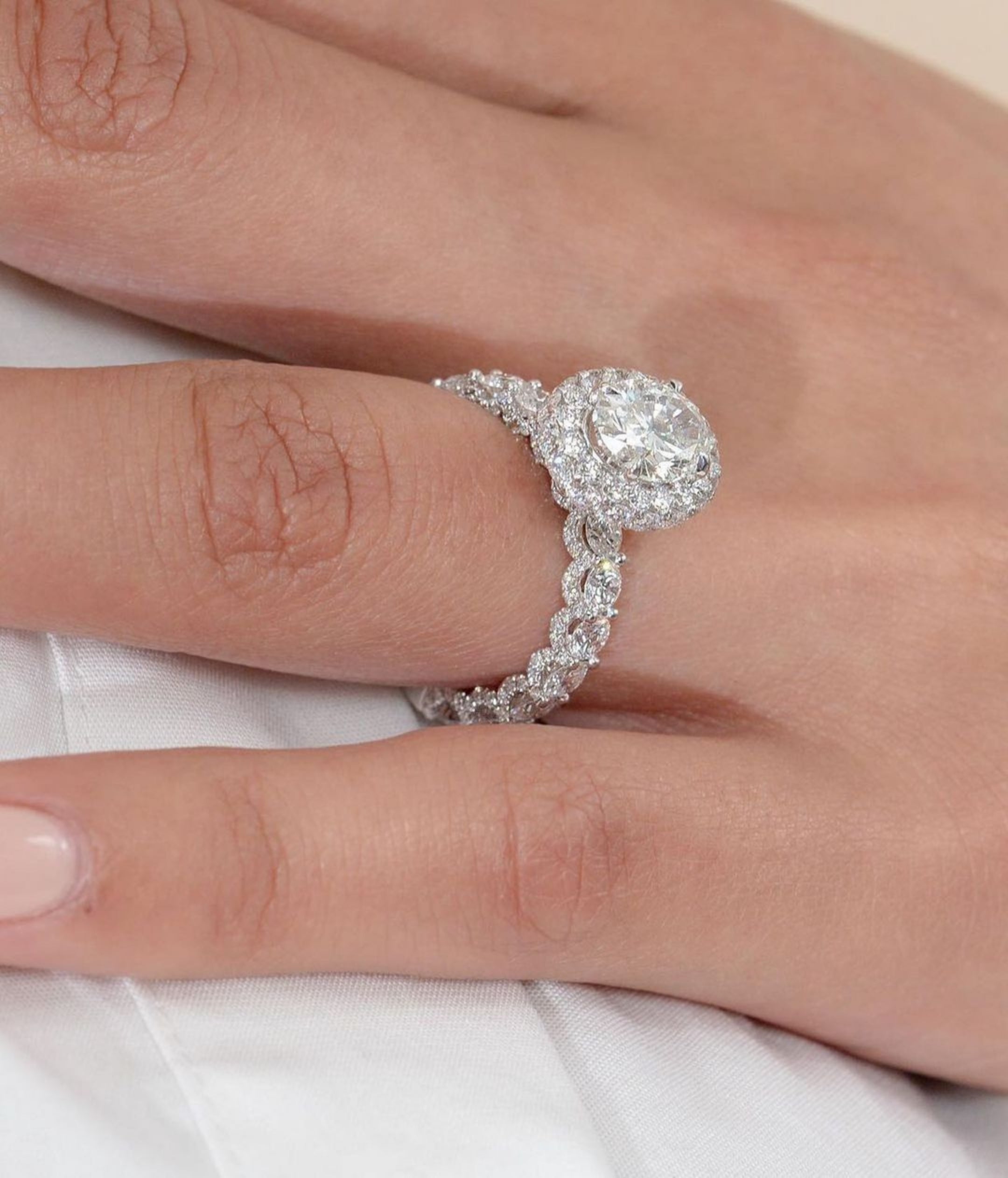 Oval Halo Engagement Ring